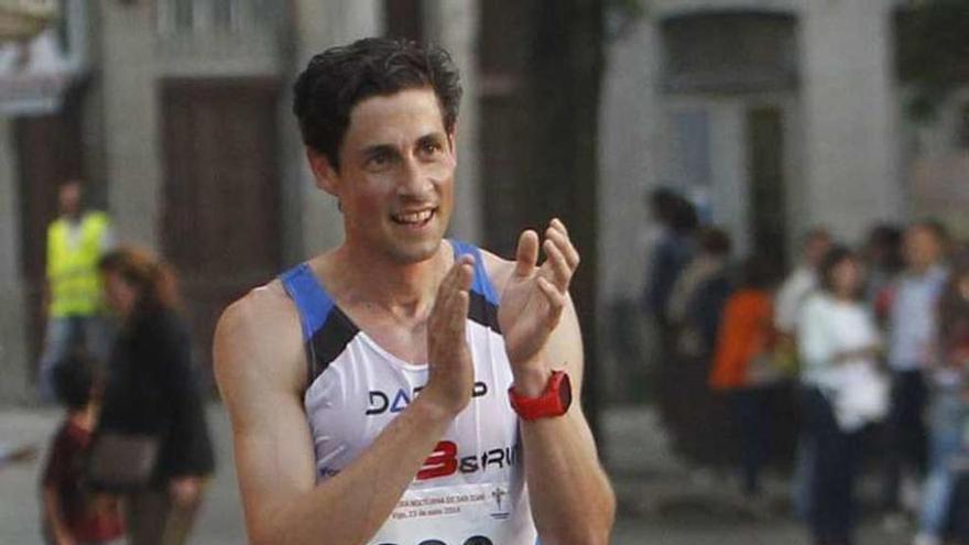 Pedro Nimo, durante una carrera popular en Vigo. // R. Grobas