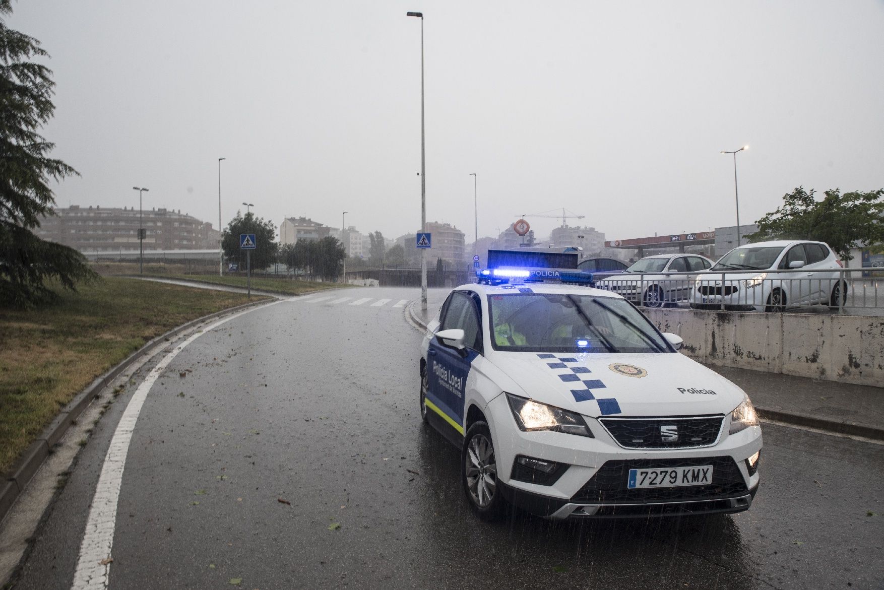 La pluja inunda carrers i deixa 53 litres per metre quadrat en una hora Manresa