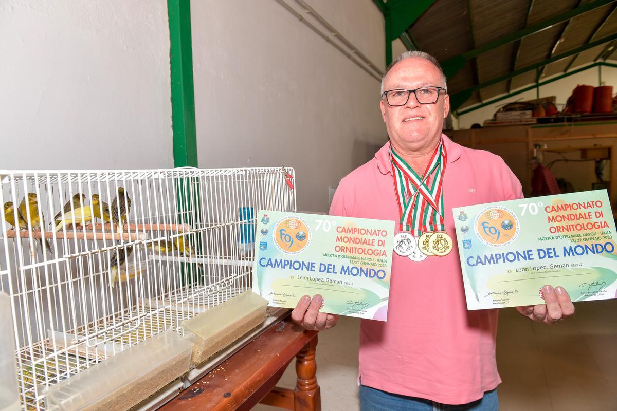 Los canarios de Germán López quedaron en las primeras posiciones en un concurso mundial de canto