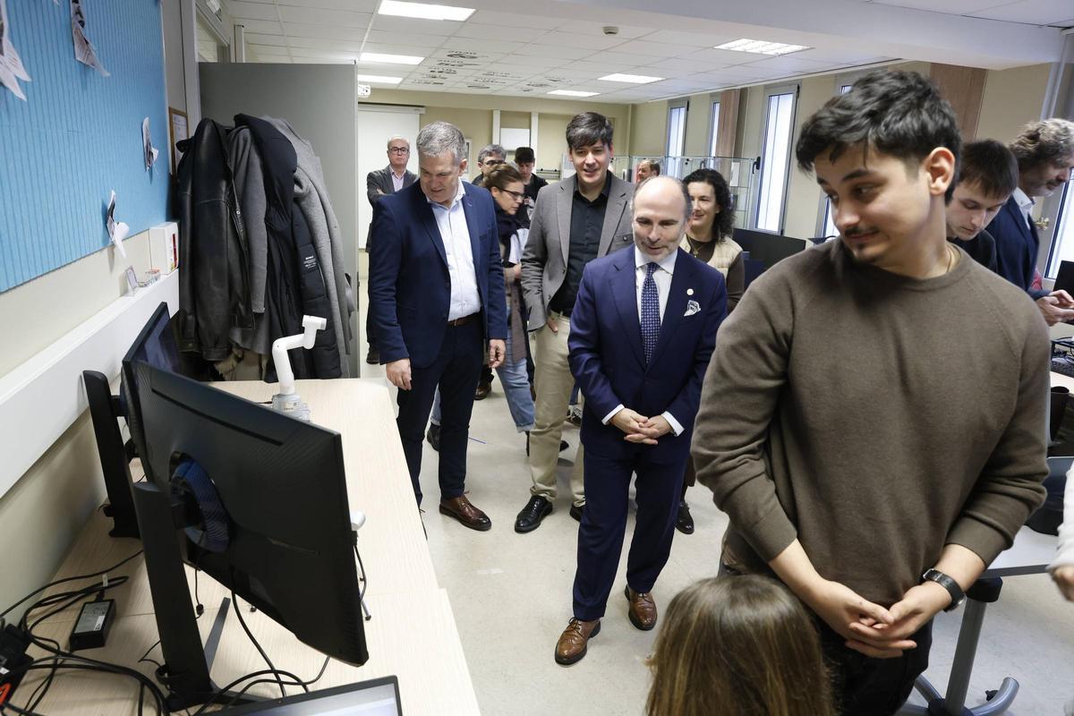 La visita del rector al Campus de Gijón, en imágenes