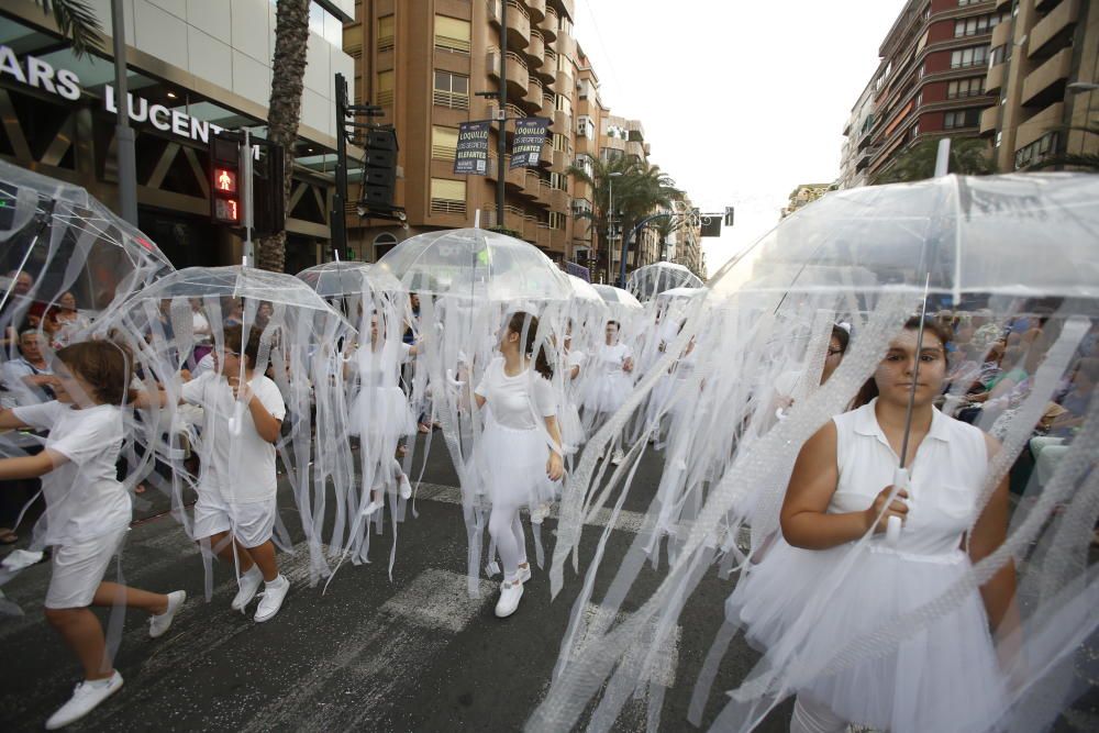 El colorido y la originalidad inundan Alicante