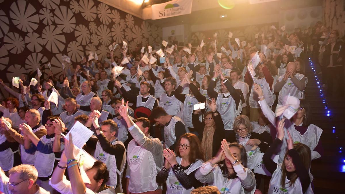 Video | “Almaraz no cierres” suena por primera vez