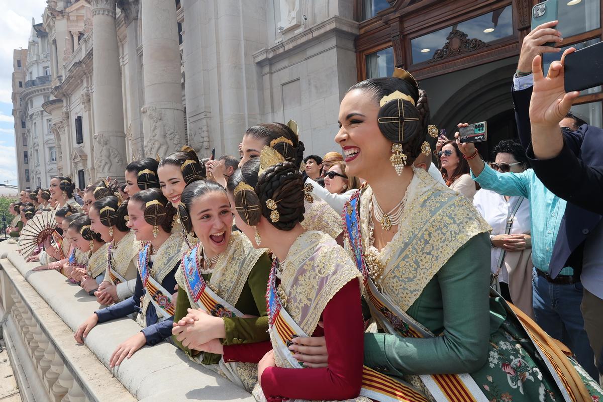 La mascletà del día de la Virgen de los Desamparados, en imágenes
