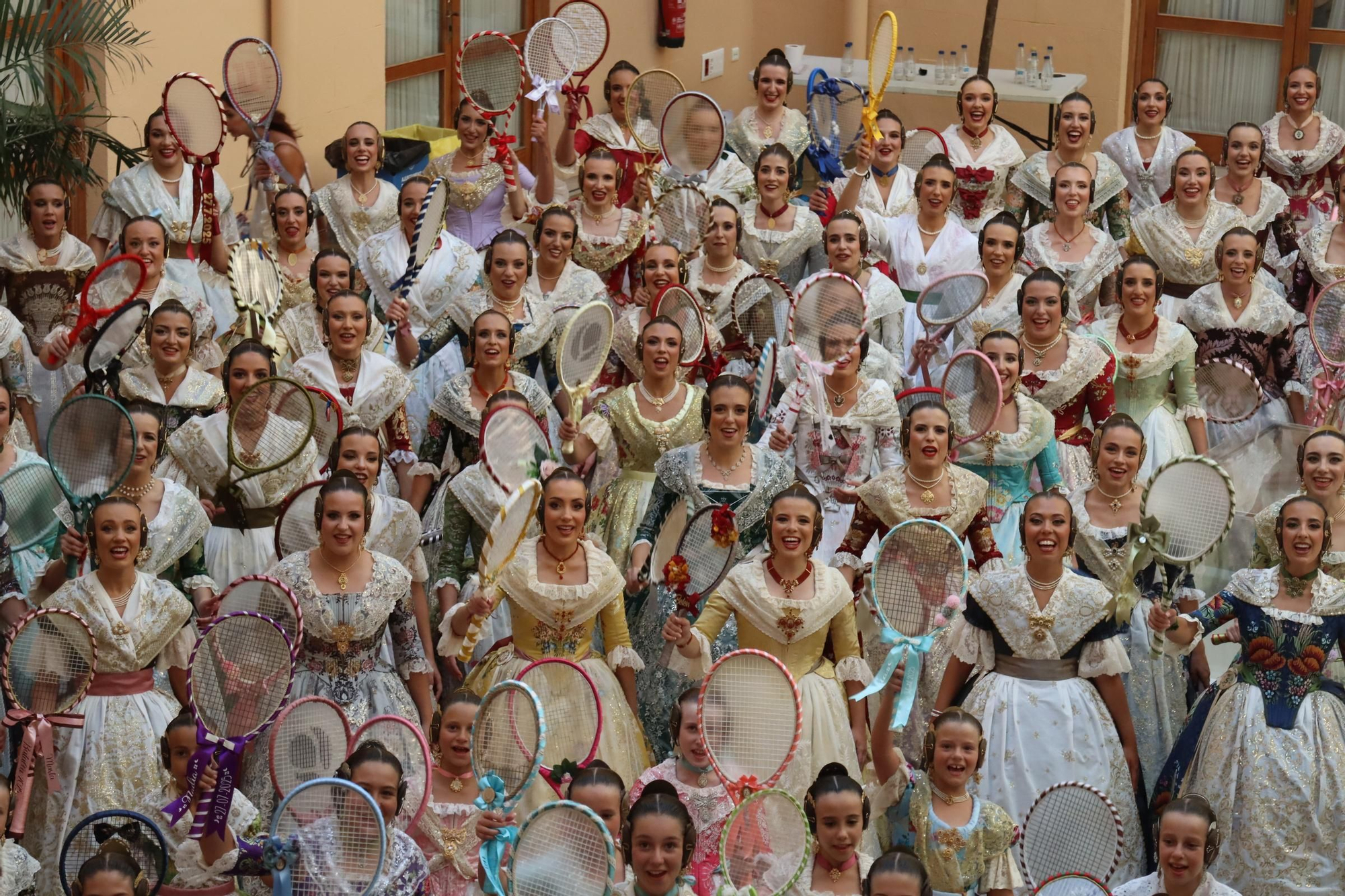 Las candidatas a Fallera Mayor de València 2026 se estrenan en la Batalla de Flores
