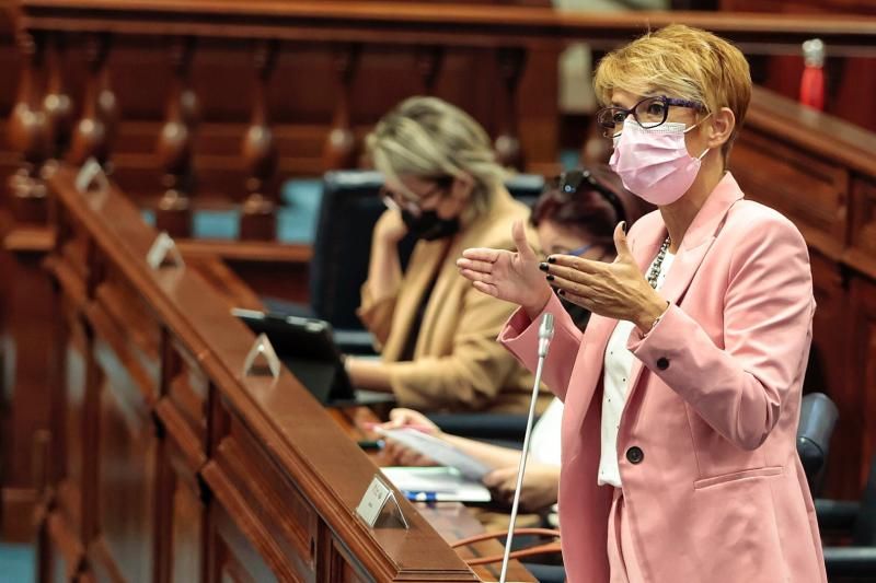 Pleno en el Parlamento de Canarias (13/10/21)