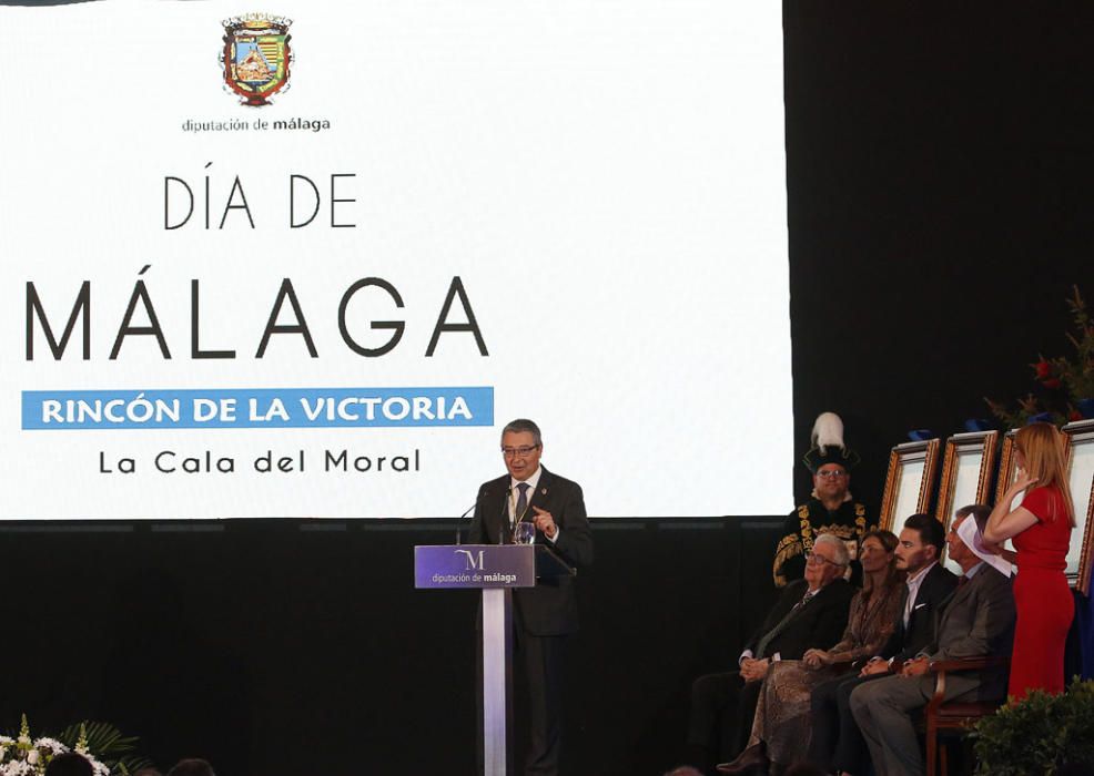 La Diputación ha entregado este viernes las Medallas de Oro del Día de Málaga en la iglesia Nuestra Señora del Rosario de La Cala del Moral