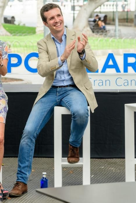 Pablo Casado (PP) hace campaña en Canarias