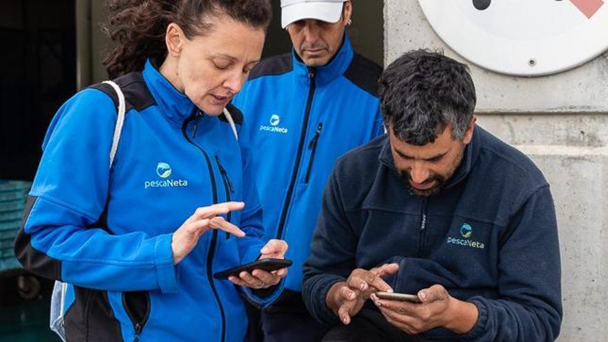 Uns 180 pescadors gironins utilitzen l&#039;aplicació Pesca Neta per registrar la brossa i els plàstics que recullen del mar