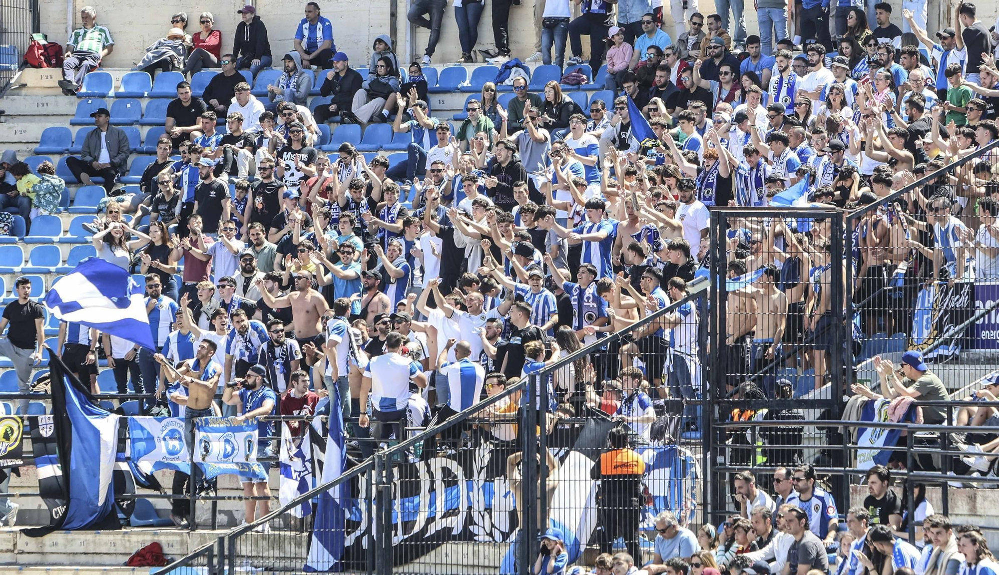 Las imágenes del Hércules CF- Peña Deportiva (5-1)