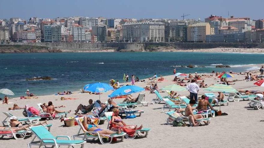 La playa de Riazor, hace dos semanas.