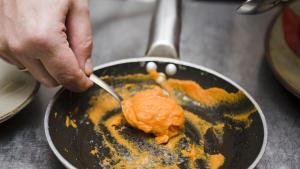 Este revolucionario invento para fregar los cacharros de cocina sin esfuerzo arrasa en Amazon