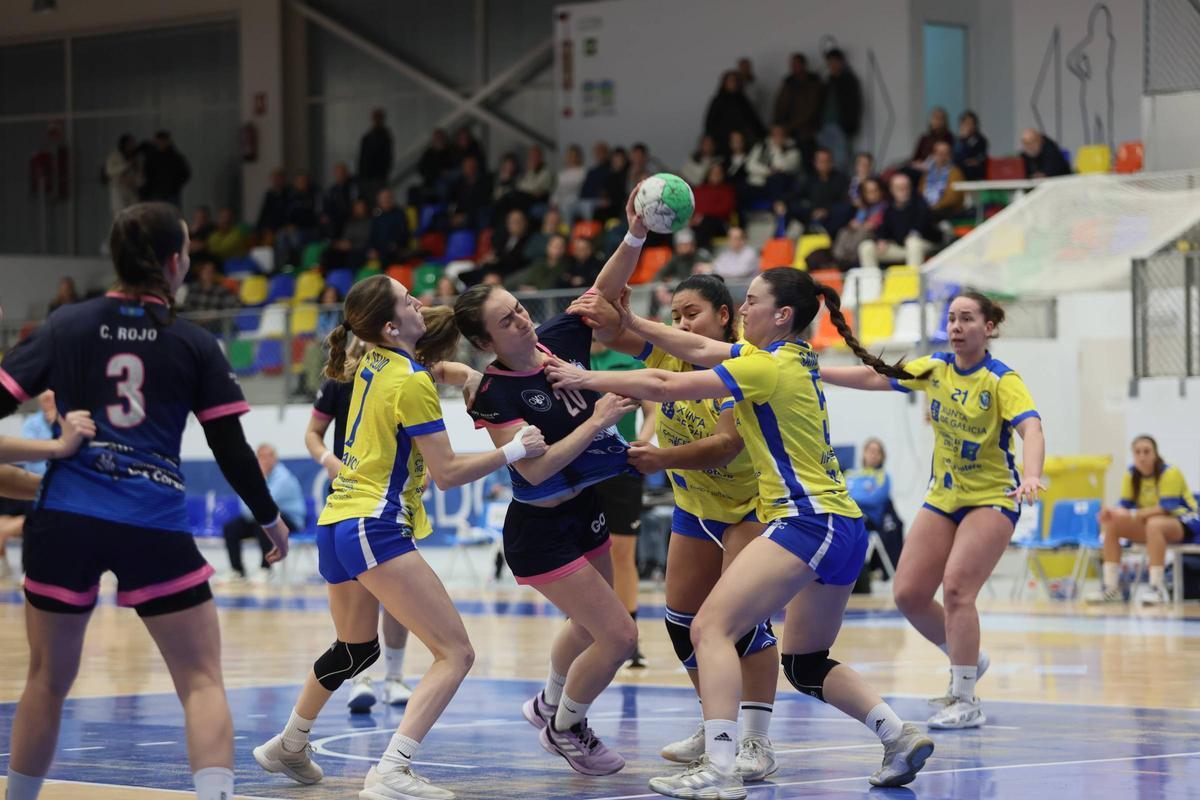Imagen de un partido de este año del Carballal en Oviedo.