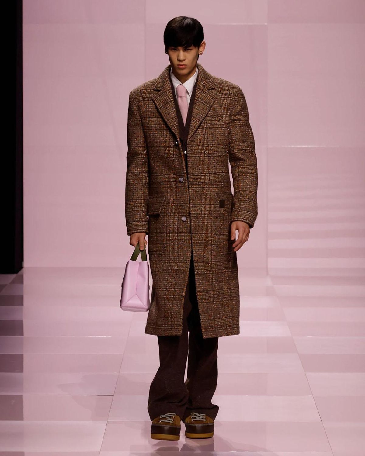 Louis Vuitton reinventa la moda masculina en París