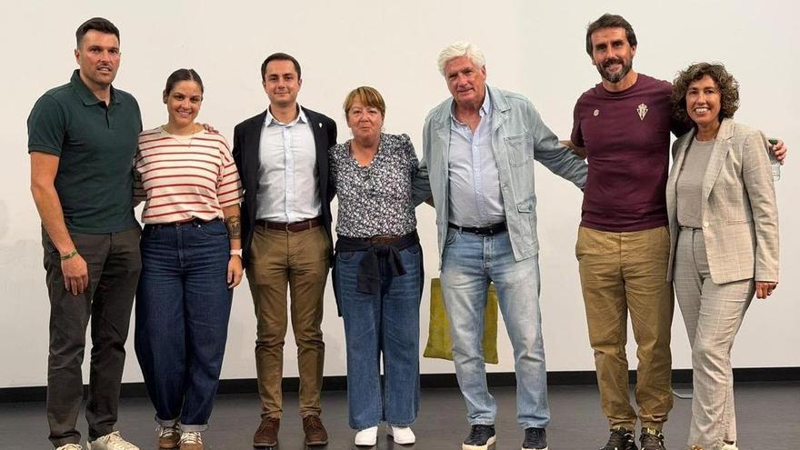 Lección magistral de Clemente Villaverde sobre Gestión Deportiva en Cangas de Onís