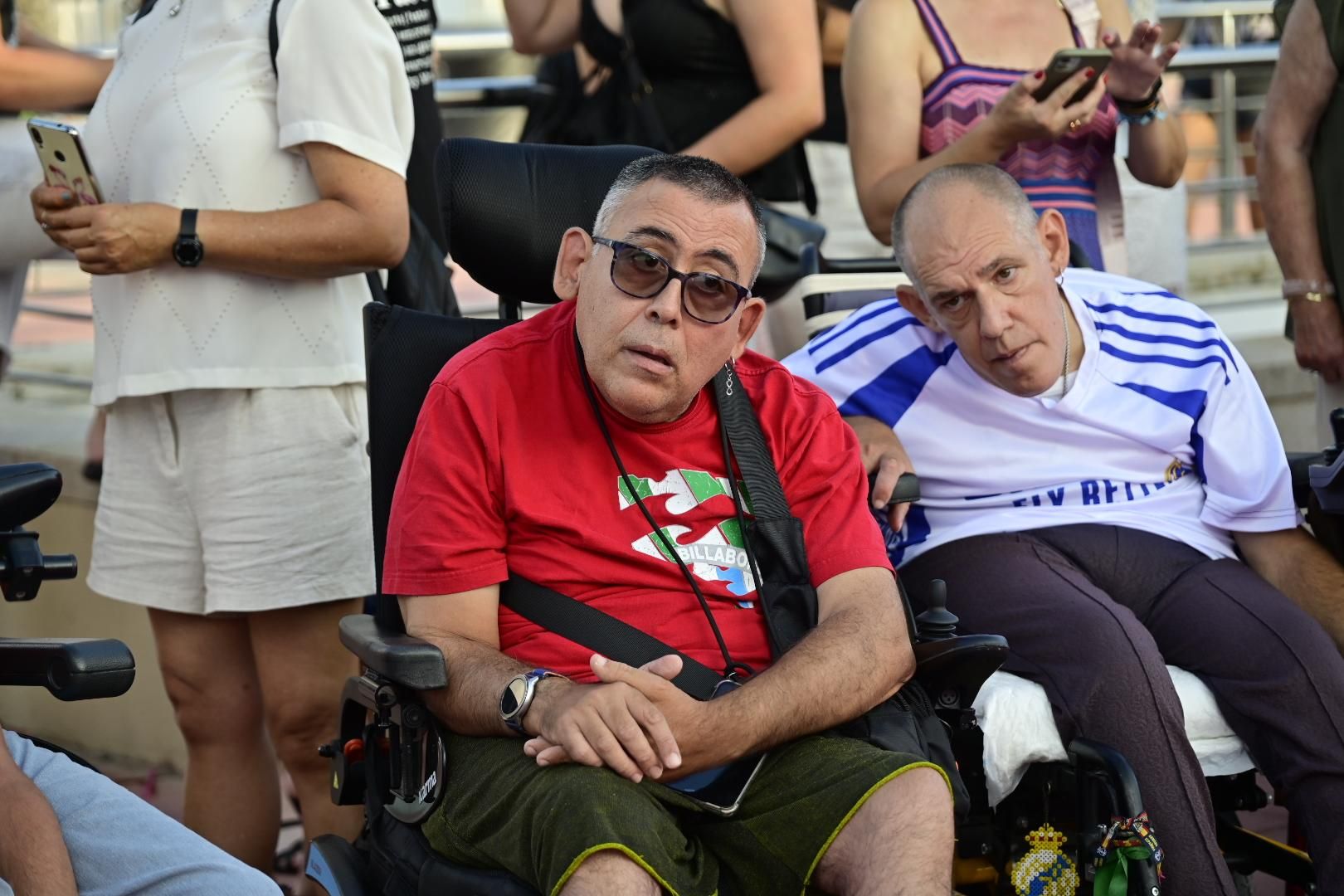 El Moll de Costa se viste de moda con el desfile solidario de Cáritas