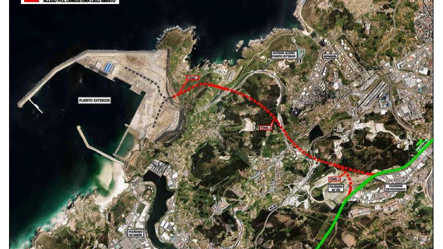 Trazado de la conexión ferroviaria del puerto exterior, que partirá del polígono de Vío y recorrerá 6,5 kilómetros.   | // LA OPINIÓN
