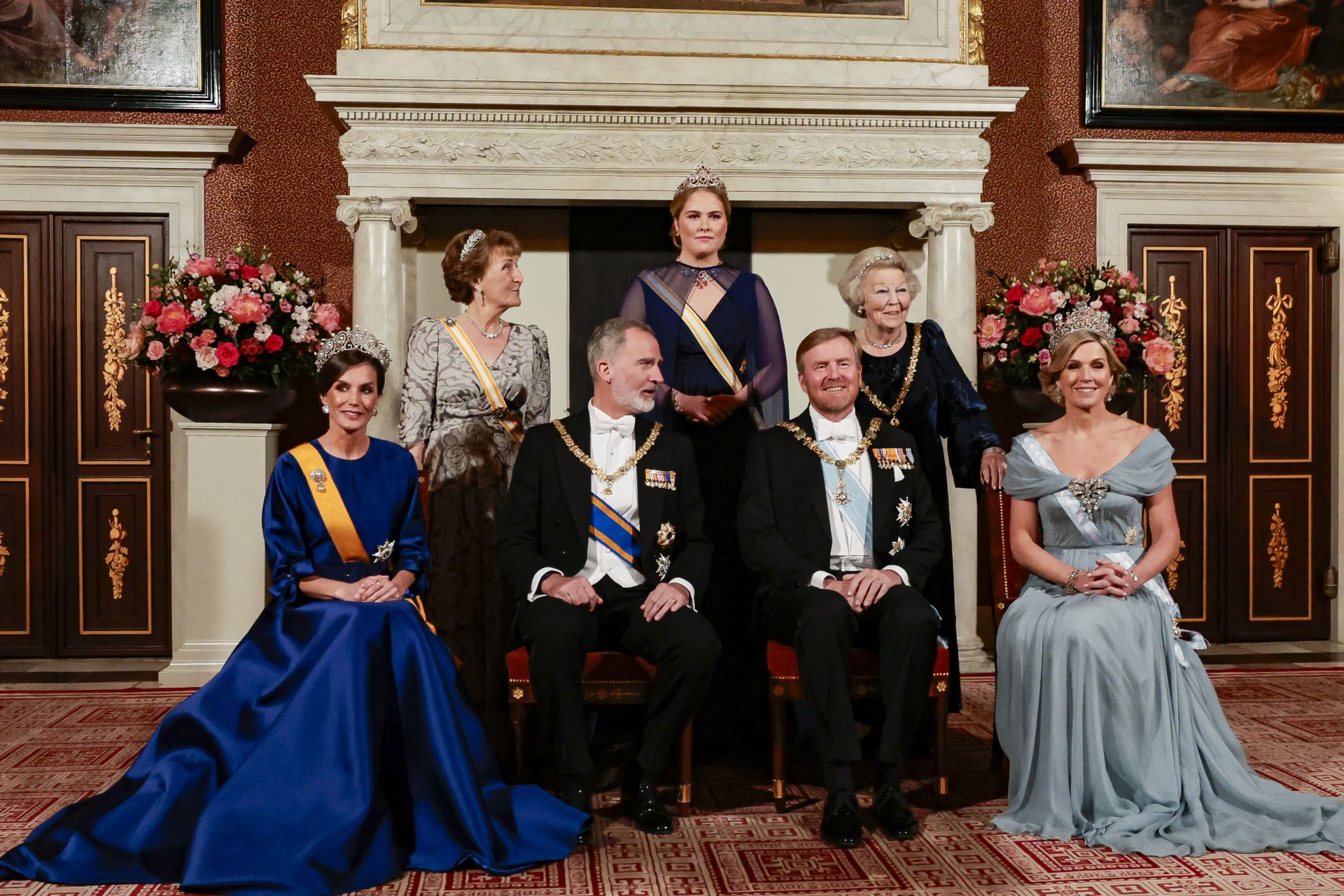 La Familia Real holandesa ofrece una cena de gala a los Reyes en Holanda.
