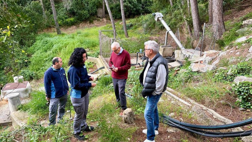 El fuerte olor por los desagües de chalés revela un vertido tóxico al alcantarillado de una urbanización de Alzira