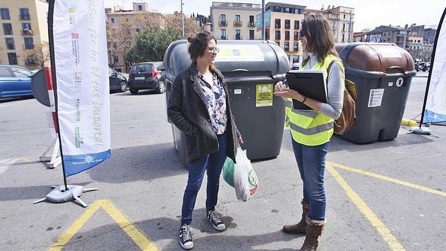 Els contenidors intel·ligents que ara hi ha a la plaça Catalunya.