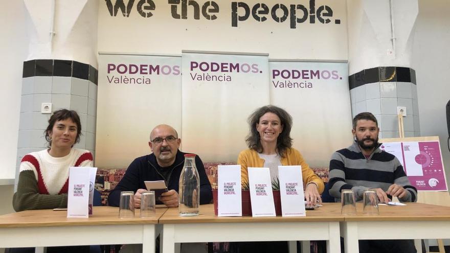 Ana Bedrina, Joan Cebolla, María Oliver y Pau Martí, de Podem.