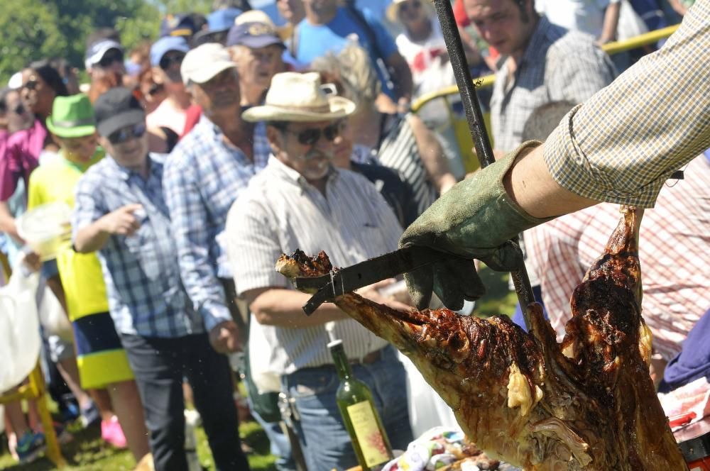 Fiesta del corderu en Llagüezos, Lena