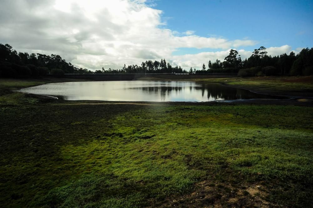 La presa de Vilagarcía se encuentra tan solo al 10% de ocupación y el río que la alimenta, prácticamente seco