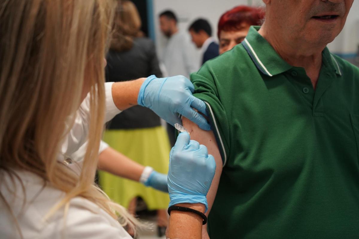 El SES comienza la campaña de vacunación frente a los virus respiratorios en los centros de salud