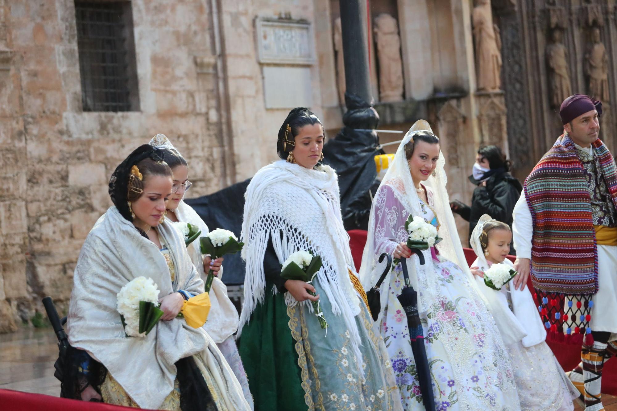 Búscate en el primer día de ofrenda por la calle de la Paz (entre las 18:00 a las 19:00 horas)