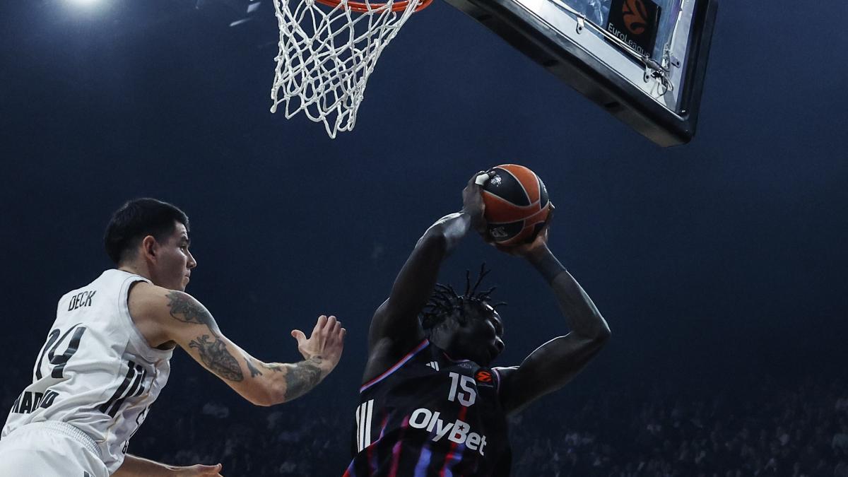 Un inocuo Gaby Deck, cara a cara con Mouhamed Faye