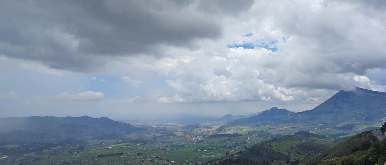 Nubes de tormenta sobre Xixona