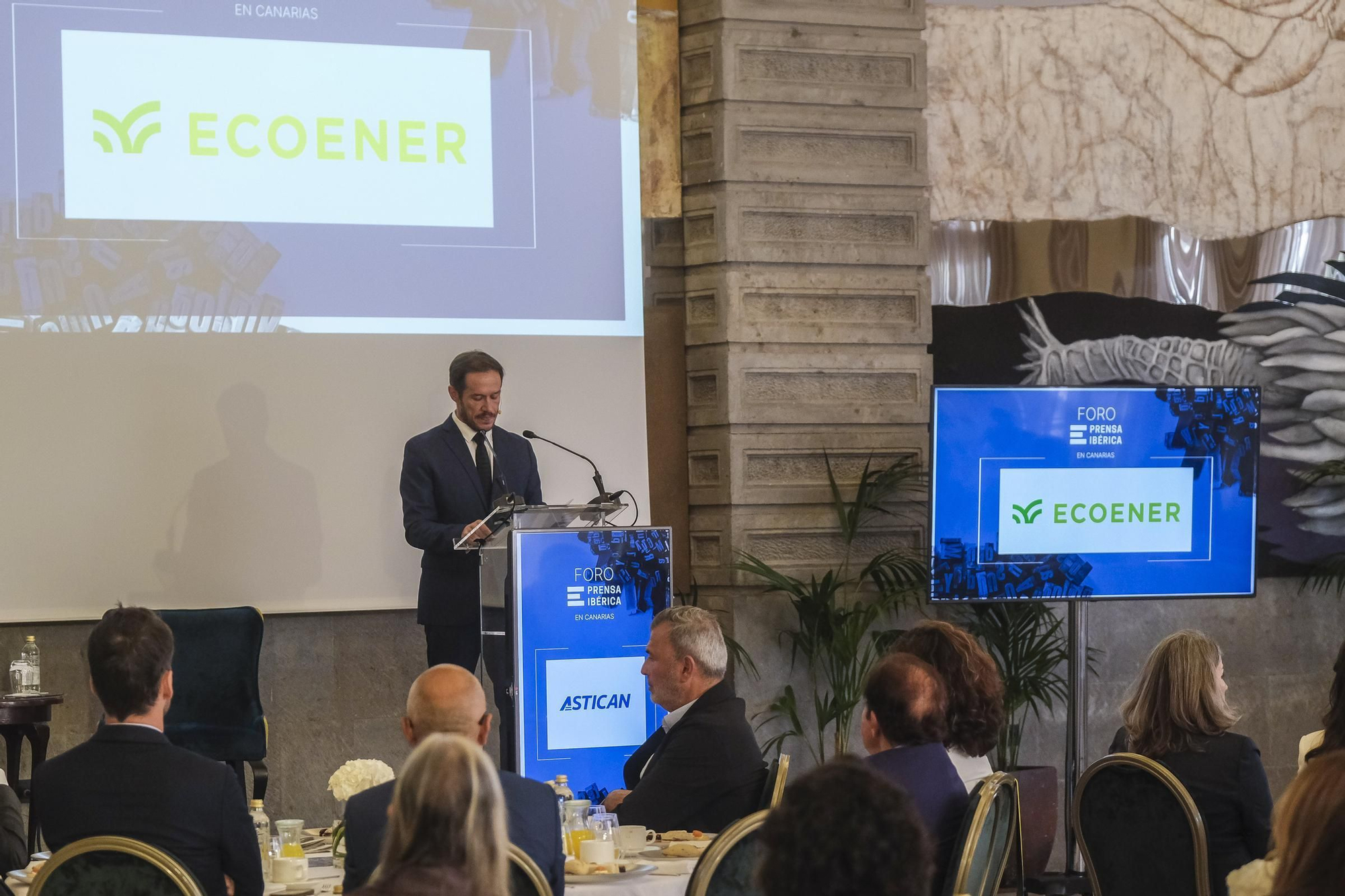 Foro Cambio Climático, con la presencia del consejero de Transición Ecológica del Gobierno de Canarias, Mariano Hernández Zapata. 