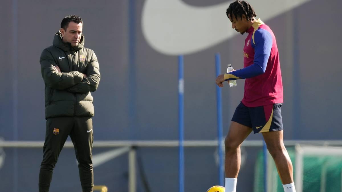 Último entrenamiento del Barça antes del partido en el Metropolitano