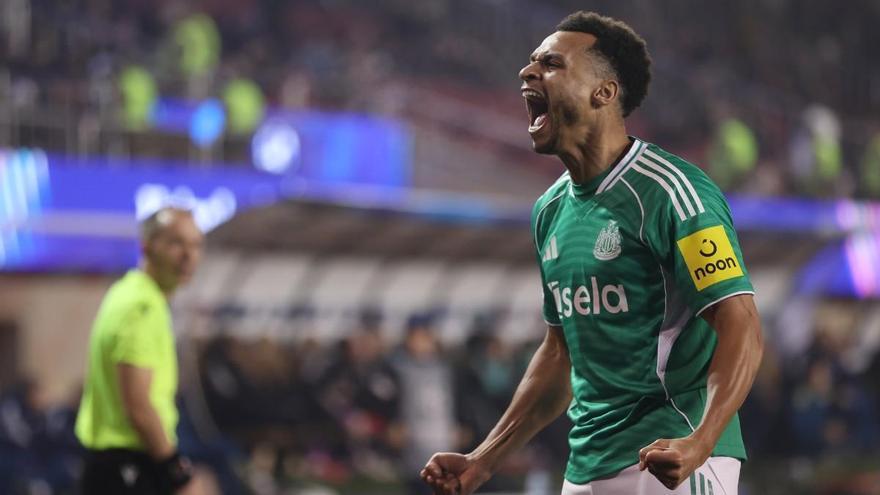 ¡Golazo para redondear la fiesta! Murphy puso el sexto del Newcastle