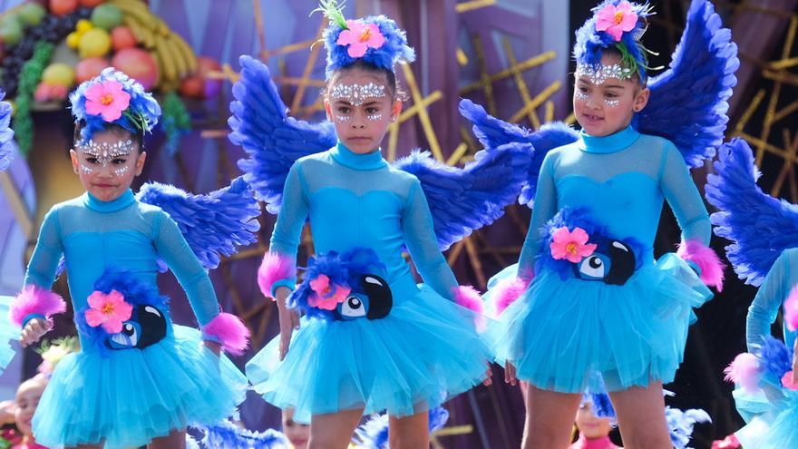 Más de mil niños dan ritmo al Carnaval en el Festival coreográfico