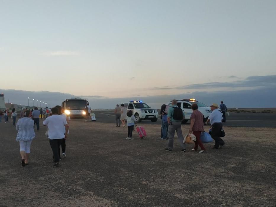 Desalojo de un avión en Fuerteventura por aviso de