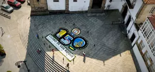 Una alfombra floral como tributo al Globo de San Roque