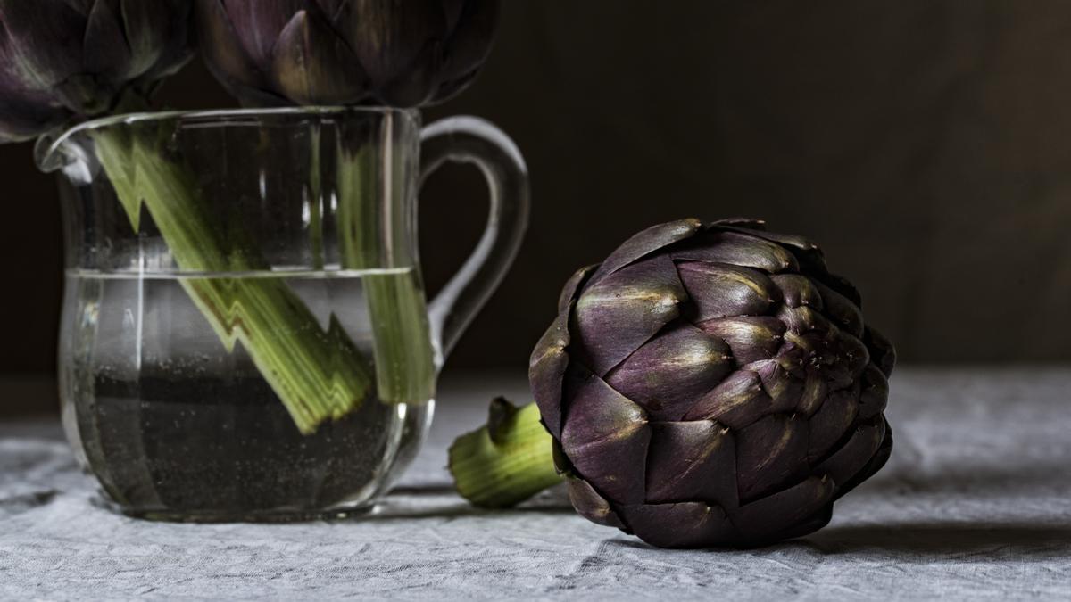 El jugo de la alcachofa es ideal para depurar el organismo y quemar grasas.