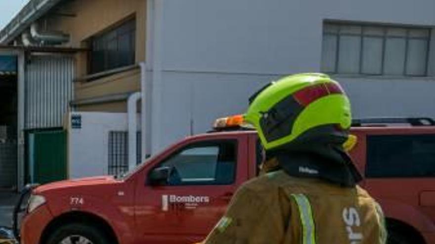 El Consorcio reforzará Elche y Crevillent con siete bomberos antes de fin de año