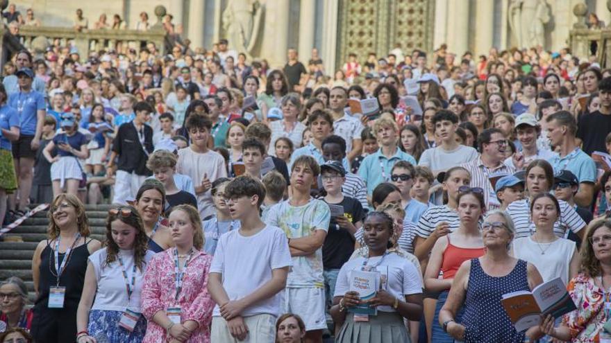 Imatges del concert a les escales de la Catedral amb motiu de l'Europa Cantat Junior