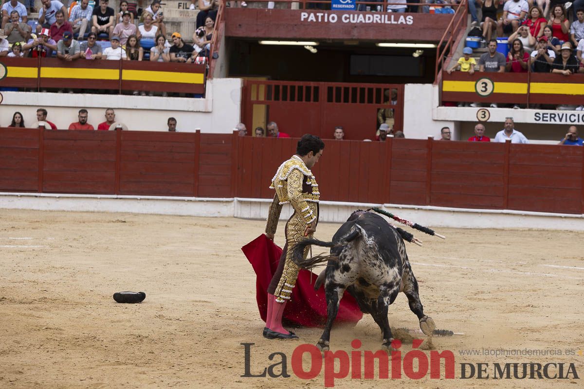 Tarde histórica en Abarán con la alternativa de José María Trigueros y el indulto de Tomás Rufo, junto a Castella salieron a hombros