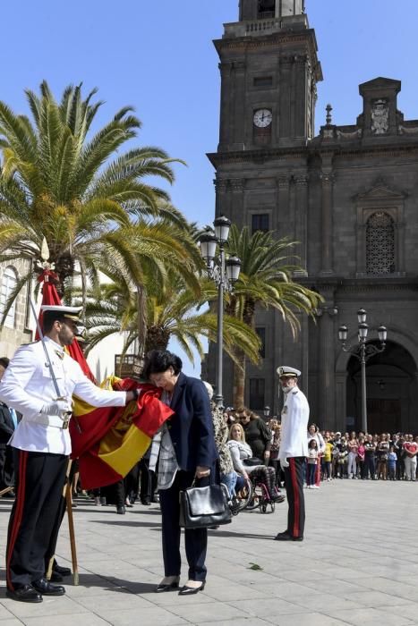 01-03-20  LAS PALMAS DE GRAN CANARIAS. PLAZA DE SANTA ANA. LAS PALMAS DE GRAN CANARIA. Jura de bandera en Santa Ana. Acto de jura o promesa ante la bandera de personal civil, en la plaza de Santa Ana, con motivo del 483 Aniversario de la InfanterÍa de Marina y el 80 Aniversario de la InfanterÍa de Marina en Canarias.    Fotos: Juan Castro.