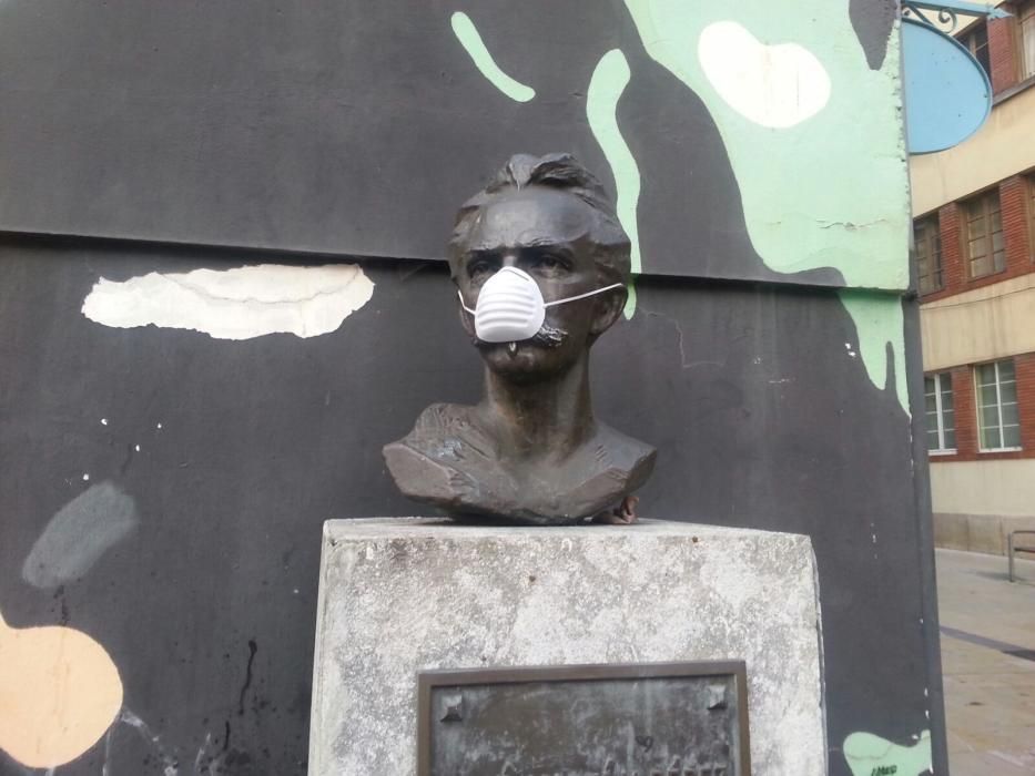 Los monumentos se ponen mascarilla