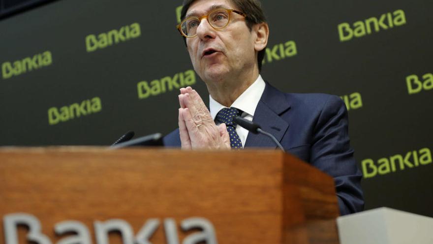Bankia eliminará comisiones para 2,4 millones de clientes con la nómina domiciliada