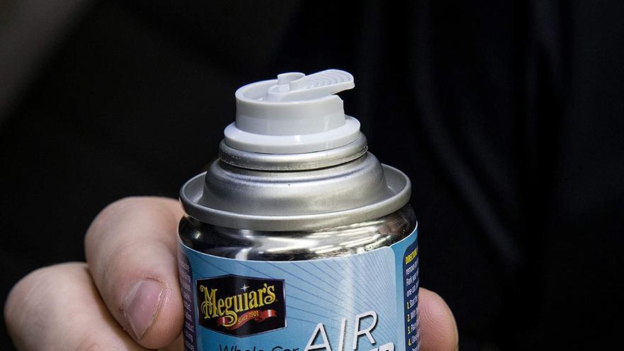 Si existe un único spray limpiador para el coche, es este, y es muy barato