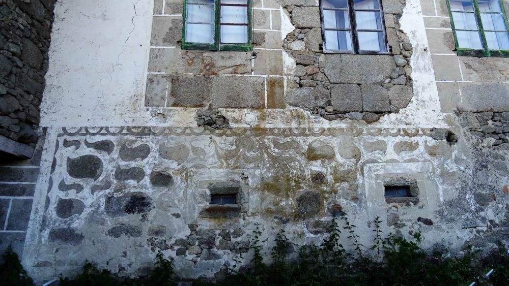 Esgrafiados en la Ribeira Sacra // Mar López Sotelo