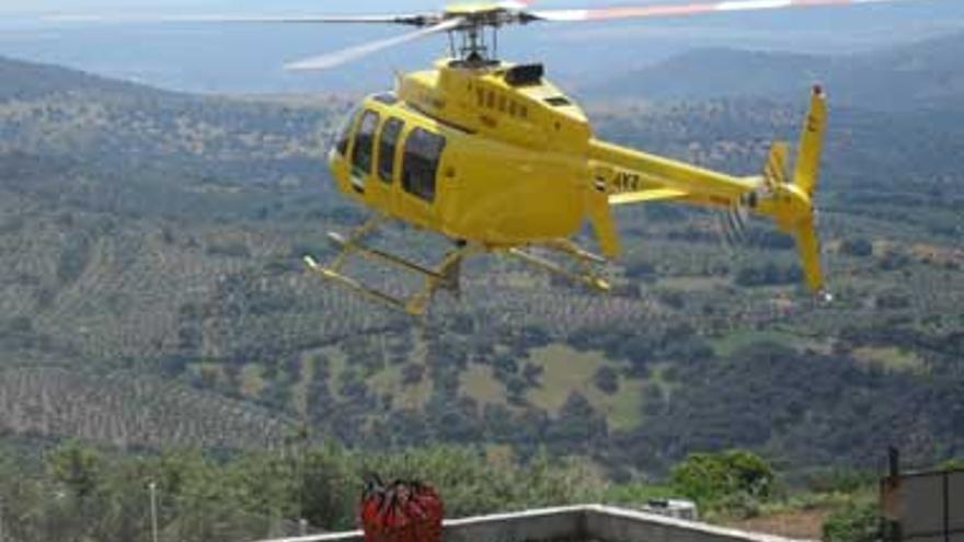 Inaugurada la base de helicópteros contra incendios de Guadalupe.