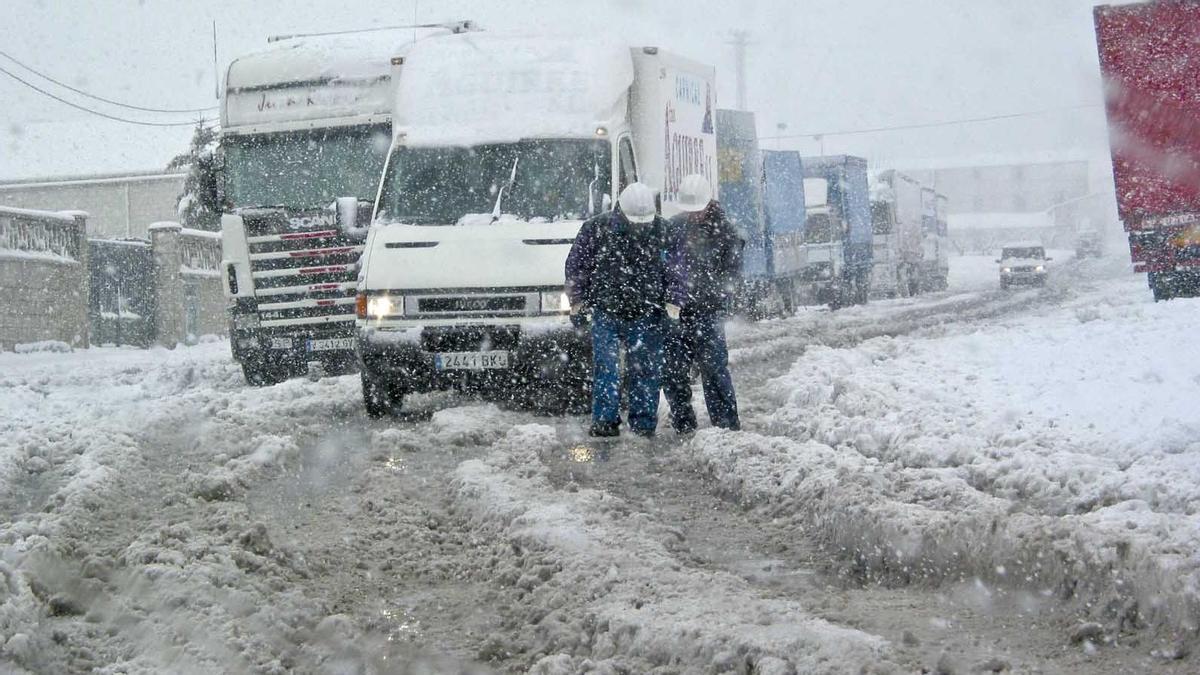 Así fue la monumental nevada que dejó aislada Banyeres hace 21 años