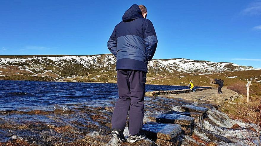 El agua corre por la Laguna de Peces. | Araceli Saavedra