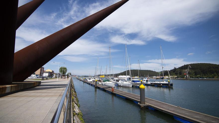 El boom turístico llega también por la ría: crece el tráfico de barcos deportivos