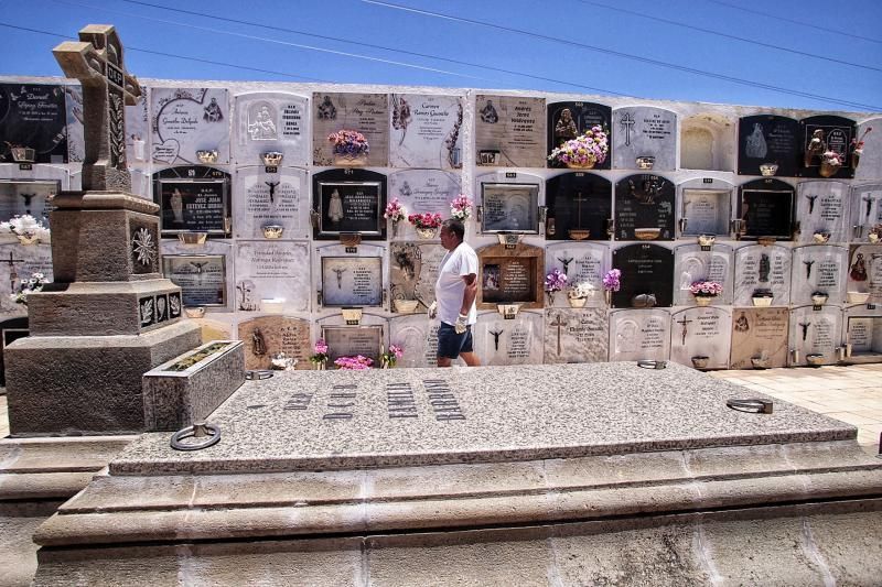 Apertura de los cementerios | 22/05/2020 Cementerio de Candelaria   | 22/05/2020 | Fotógrafo: María Pisaca Gámez